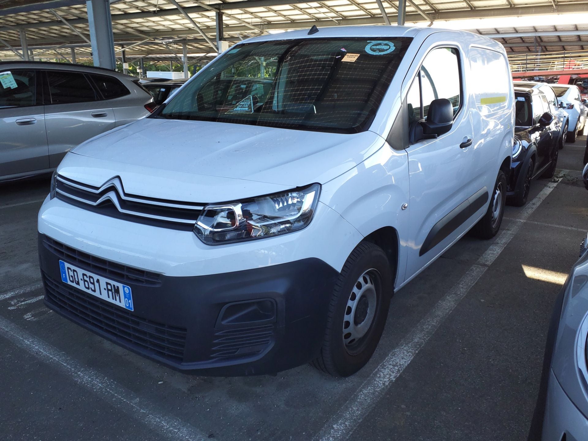 CITROËN Berlingo CITROËN Berlingo VAN M 950 HDI 100 BVM6 + PACK CHANTIER + CABINE EXTENSO +ECRAN 8 POUCES + CAMERA RECUL