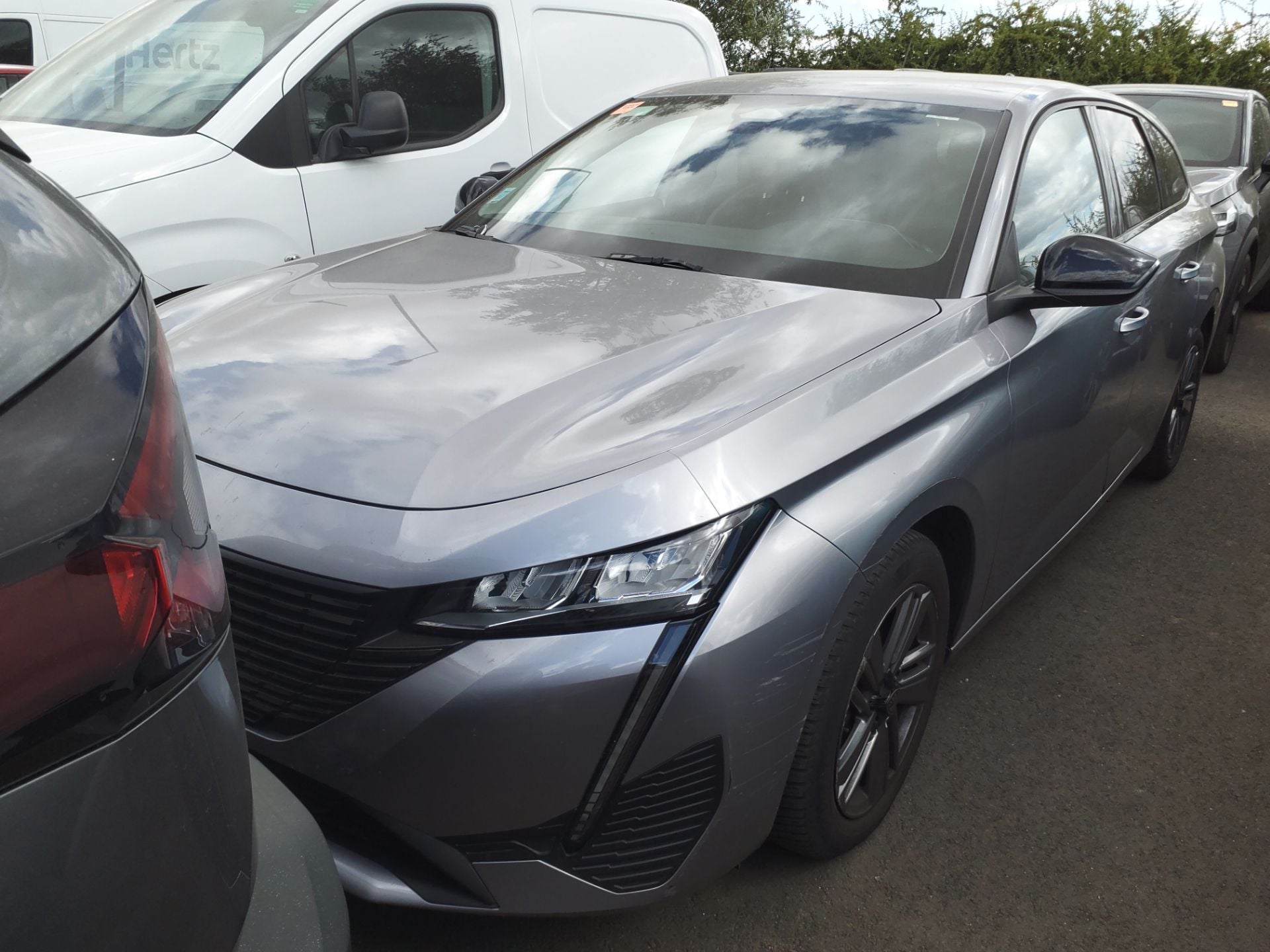 PEUGEOT 308 PEUGEOT 308 SW 1.2 PURETECH 130 EAT8 ALLURE