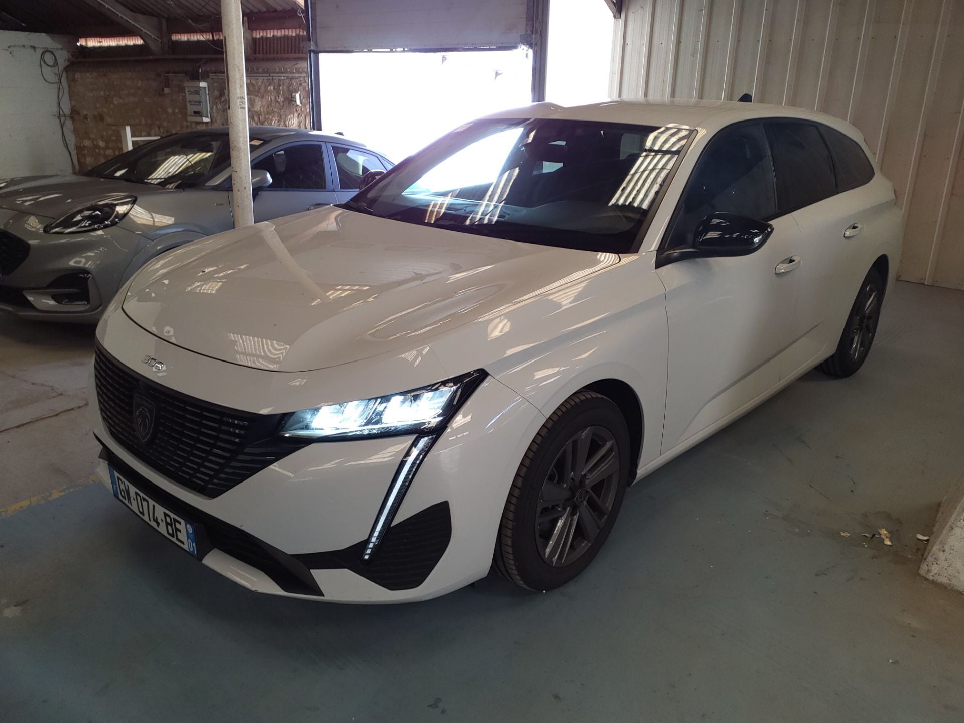 PEUGEOT 308 PEUGEOT 308 SW 1.2 PURETECH 130 EAT8 ALLURE
