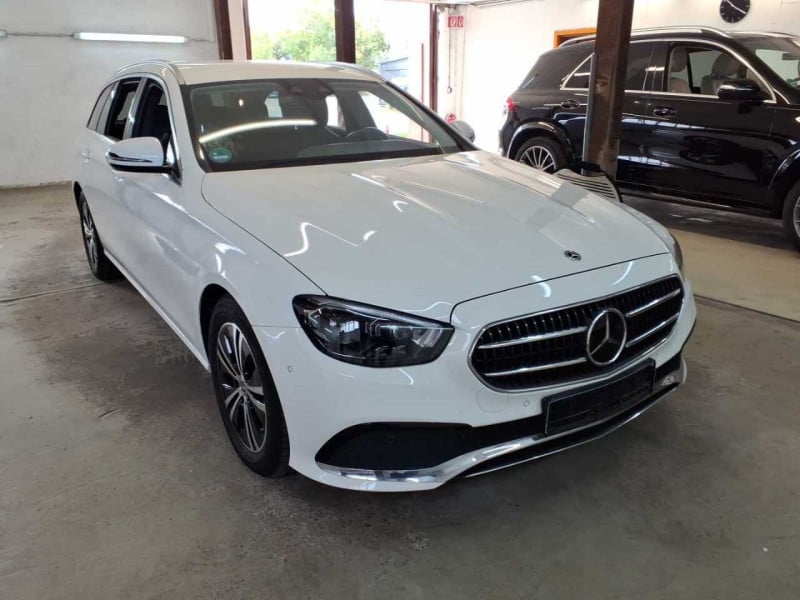 Mercedes-Benz E 220d