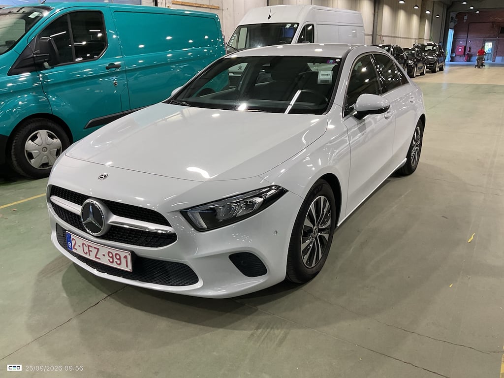 MERCEDES-BENZ A-CLASS LIMOUSINE 1.3 A 180 BUSINESS LINE DCT