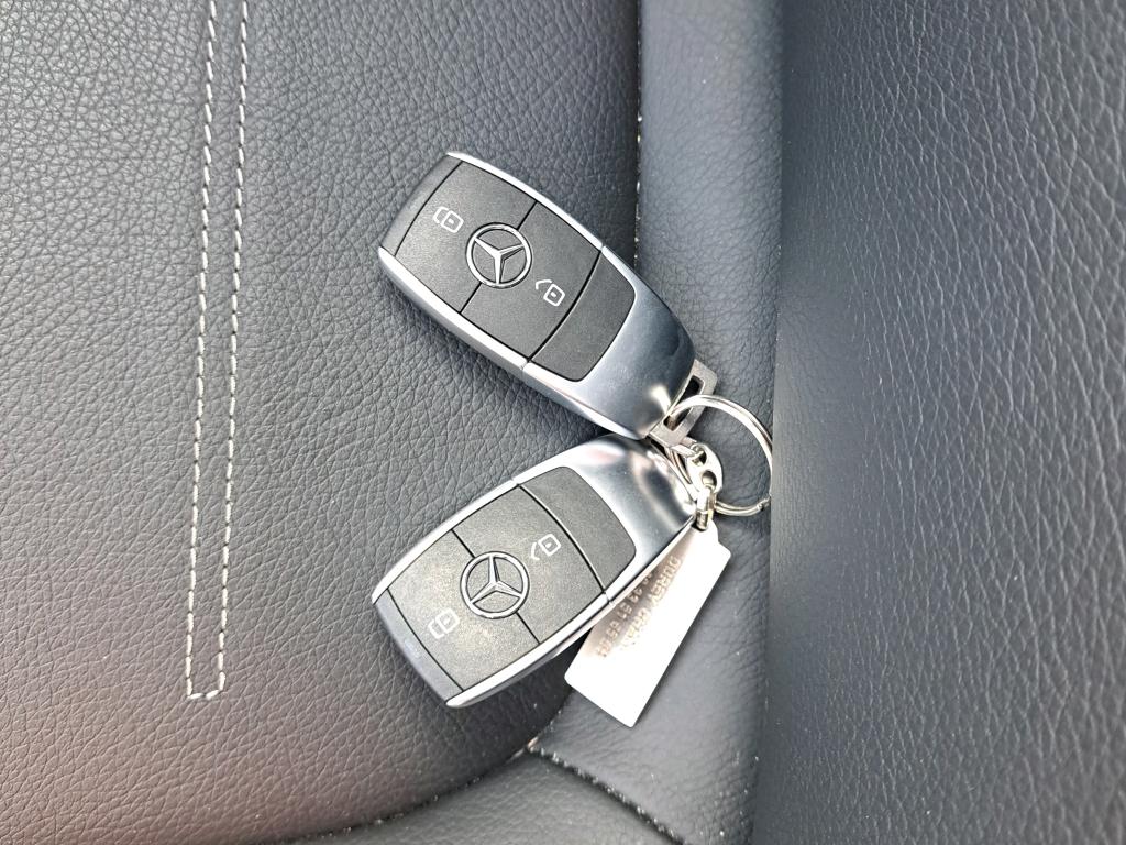 MERCEDES-BENZ CLASSE GLA GLA 250 e 160+102ch AMG Line 8G-DCT