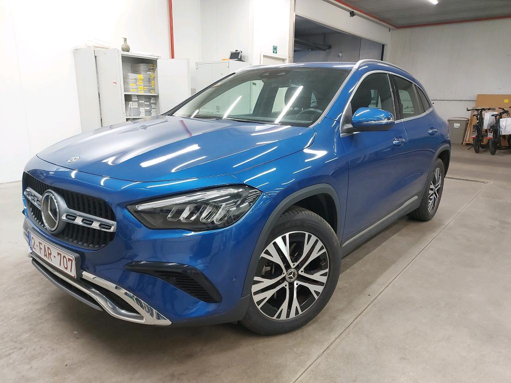 MERCEDES - MER GLA 250 e 218PK DCT Luxury Line & Driving Assistant Plus & Smartphone Integration & Trailer Hook With ESP * HYBRID *
