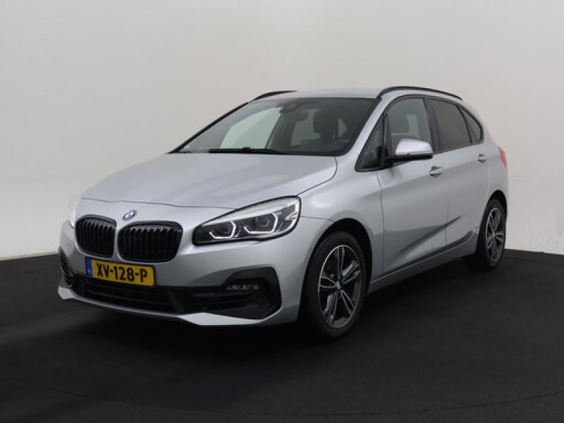 BMW 2-serie Active Tourer 218i Aut. Executive Edition | HUD | Camera | Cruise | PDC |