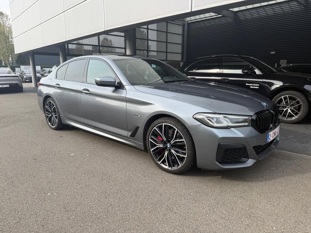 BMW 545 PHEV 545eXAS