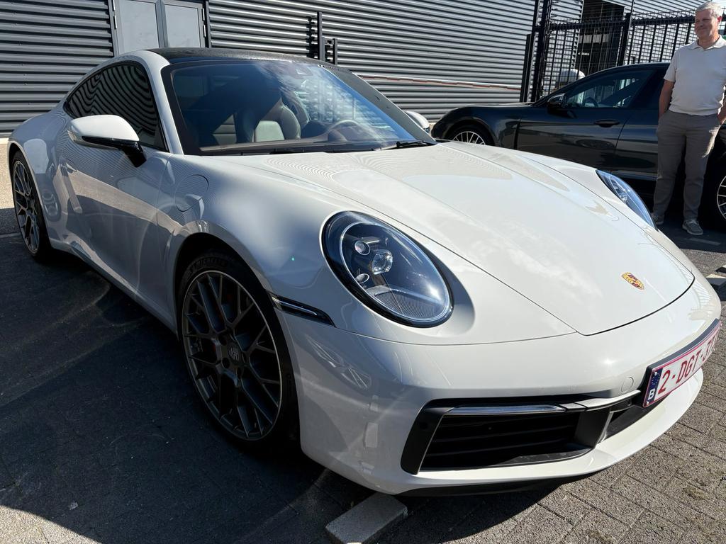 PORSCHE 911 Carrera 4S (MY23)