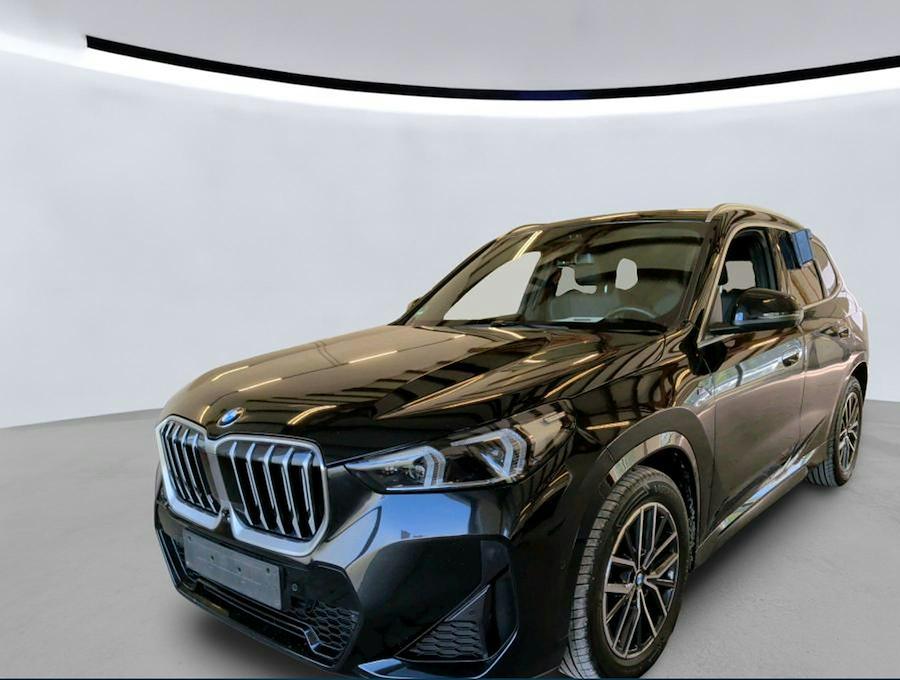 BMW X1 BMW X1 sDrive18d Aut. M Sportpaket Geschlossen, 5-türig, Automatik, 7-Gang