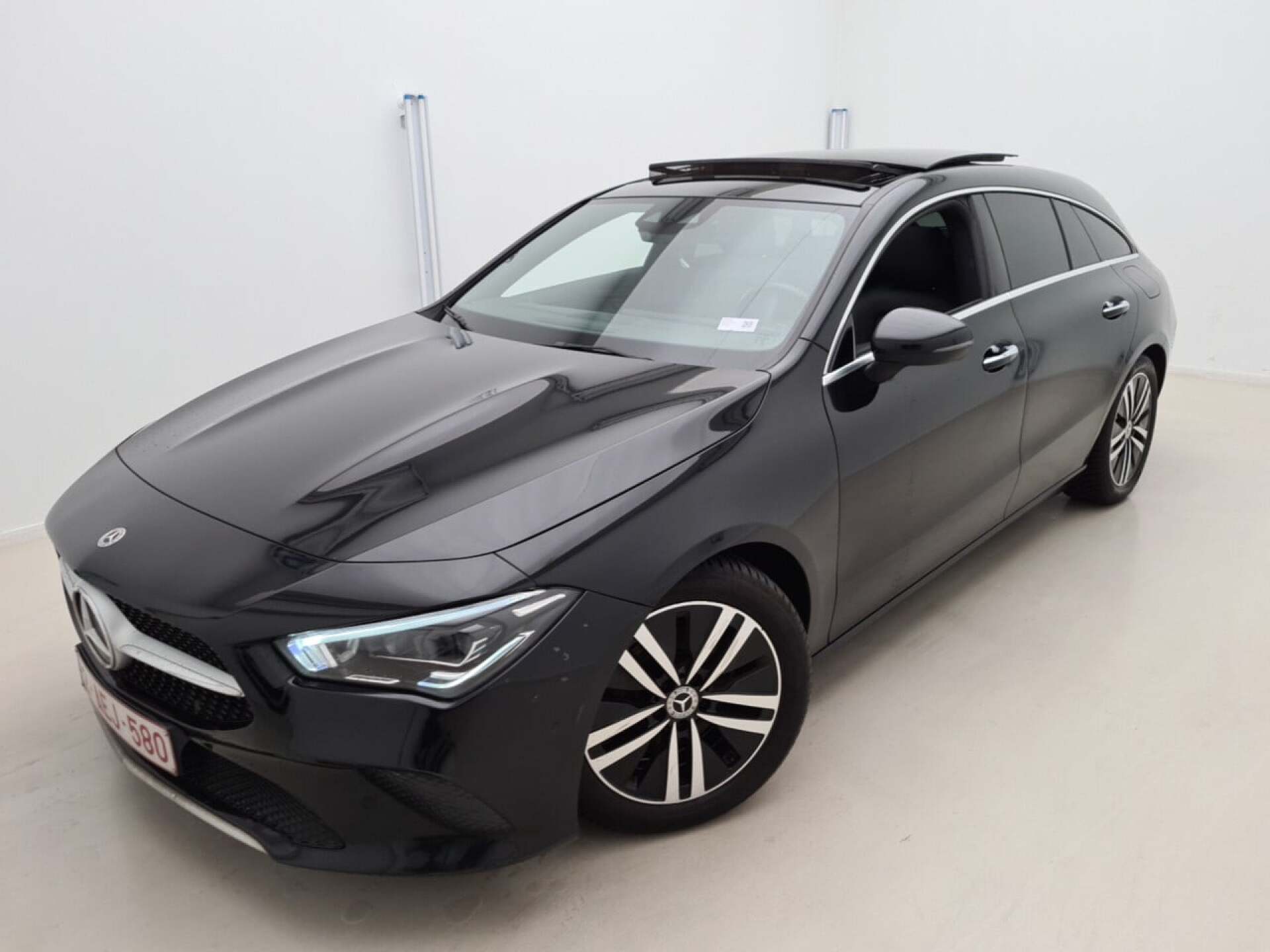 Mercedes-Benz CLA Shooting Brake 1.3 180 7G-DCT Luxury Line