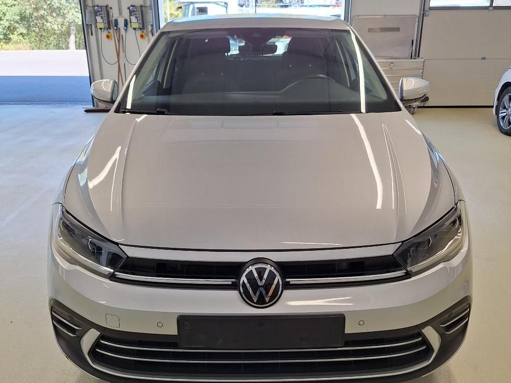 Volkswagen Polo 1.0 TSI DSG Style 110 CV Light and Visibility pack; Rear View Camera; GPS