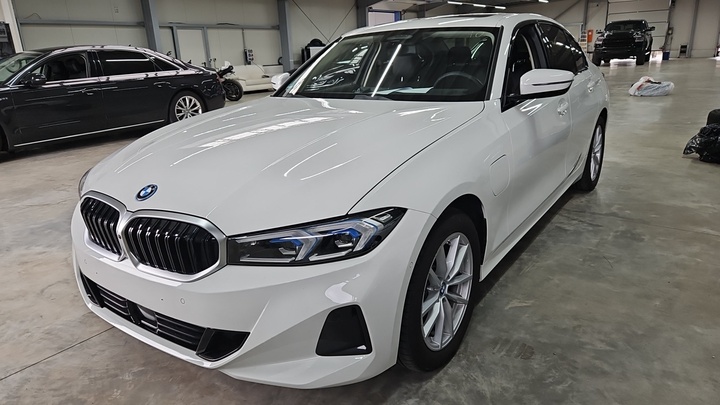 BMW 3er-Reihe 330e Automatik