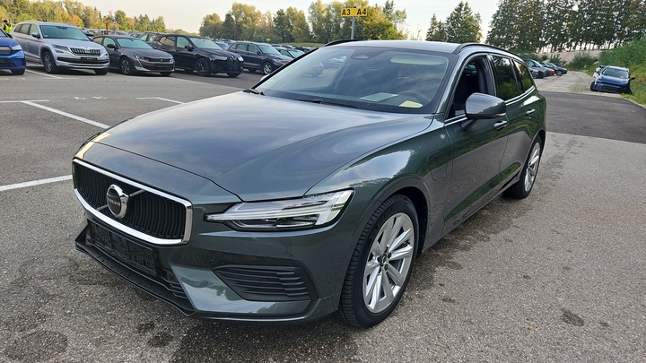 Volvo V60 T6 AWD Plug-in Hybrid Core Auto
