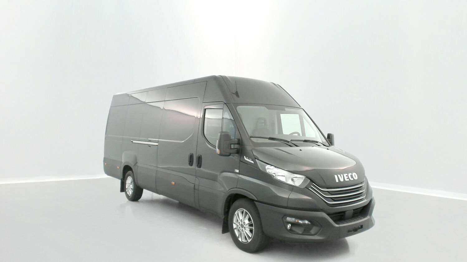 Iveco Daily 2.3 - Diesel - Automatic - 157 hp - 50 km