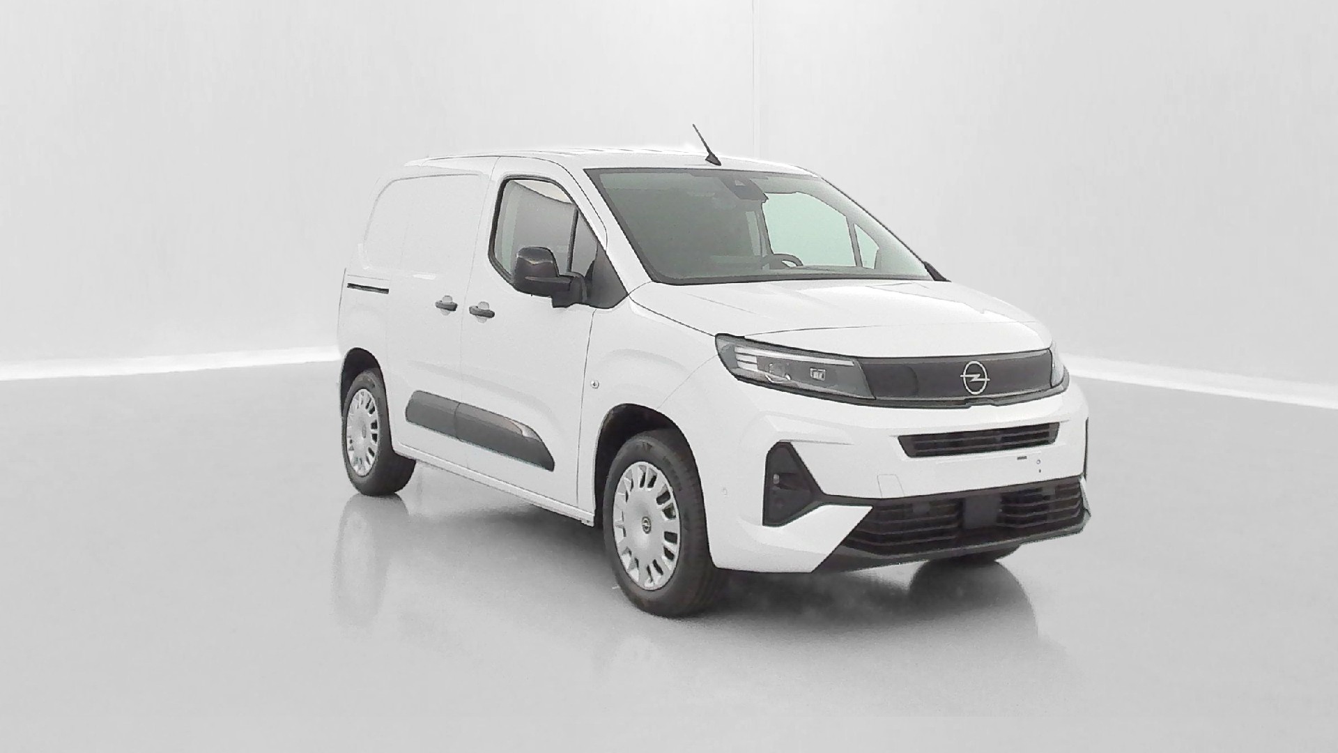 Opel Combo 1.5 - Diesel - Manual - 102 hp - 50 km