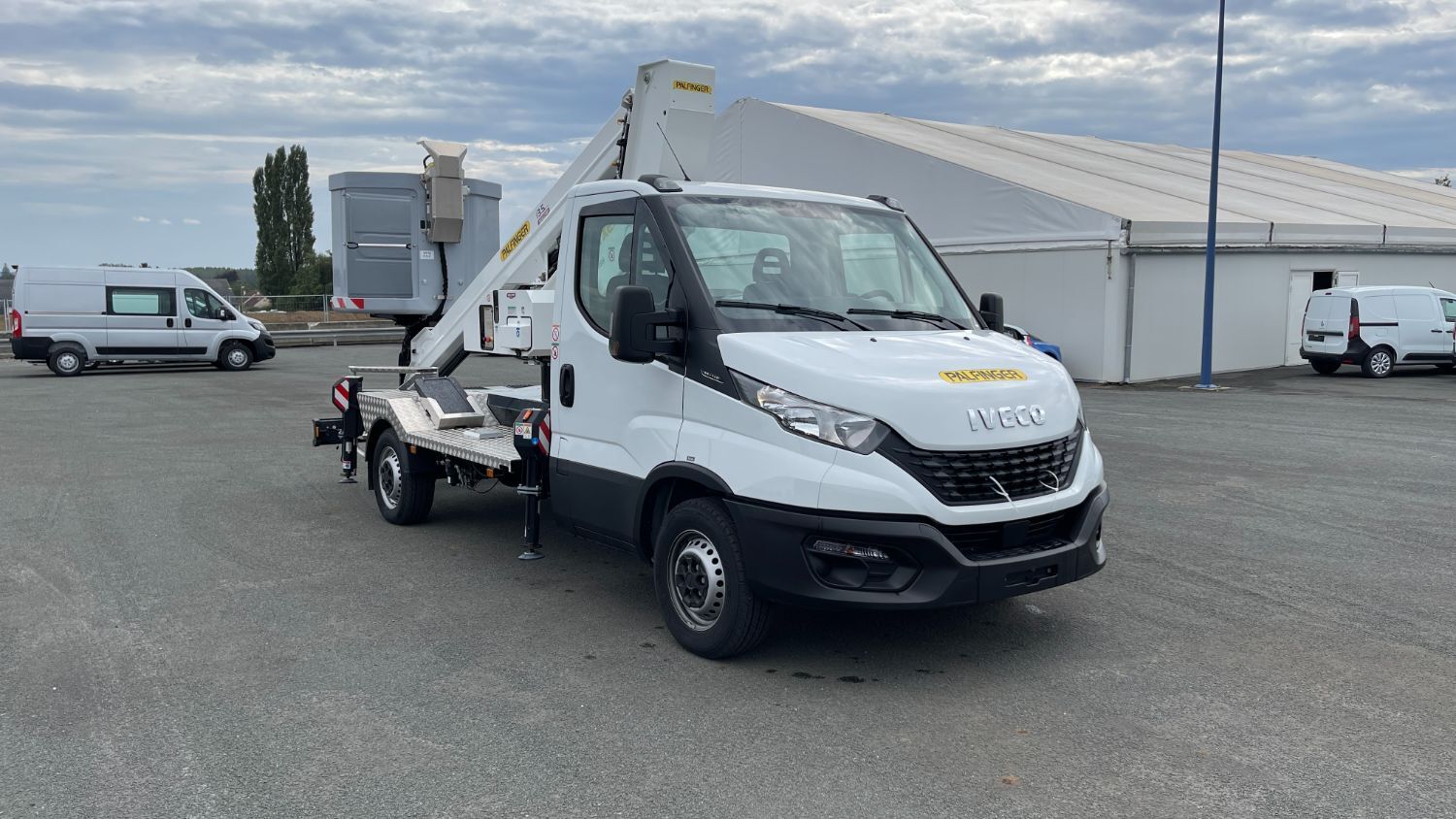 Iveco Daily chassis cab 2.3 - Diesel - Manual - 136 hp - 50 km
