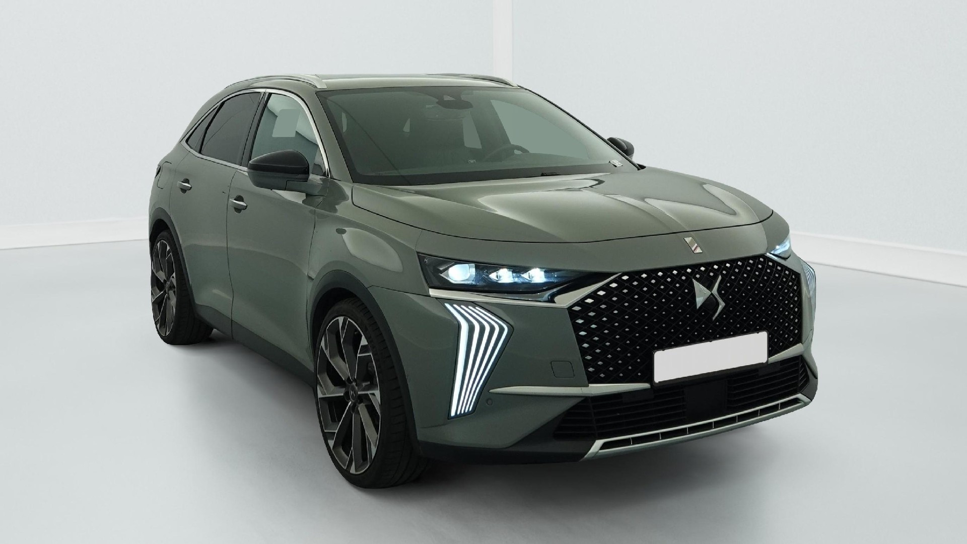 DS DS7 Crossback 1.6 Rivoli - Hybrid - Automatic - 200 hp - 19.400 km
