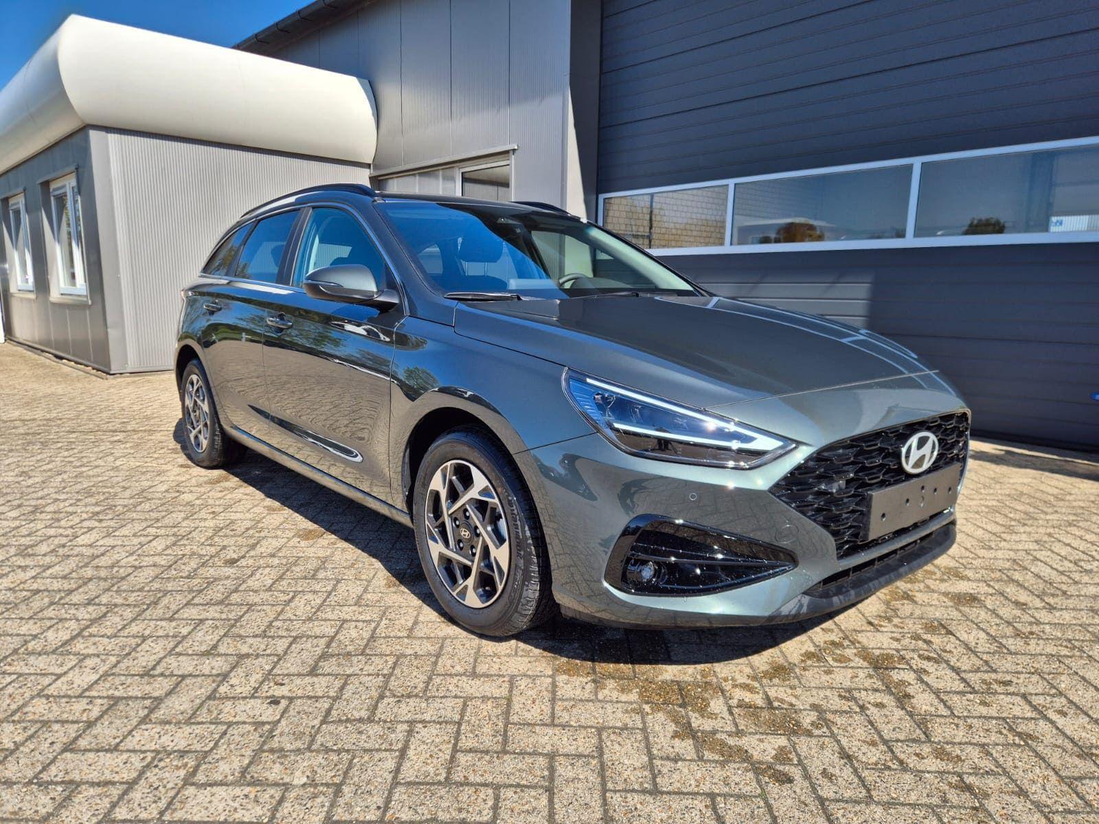 Hyundai i30 1.6 Trend - Petrol - Automatic - 150 hp - 50 km