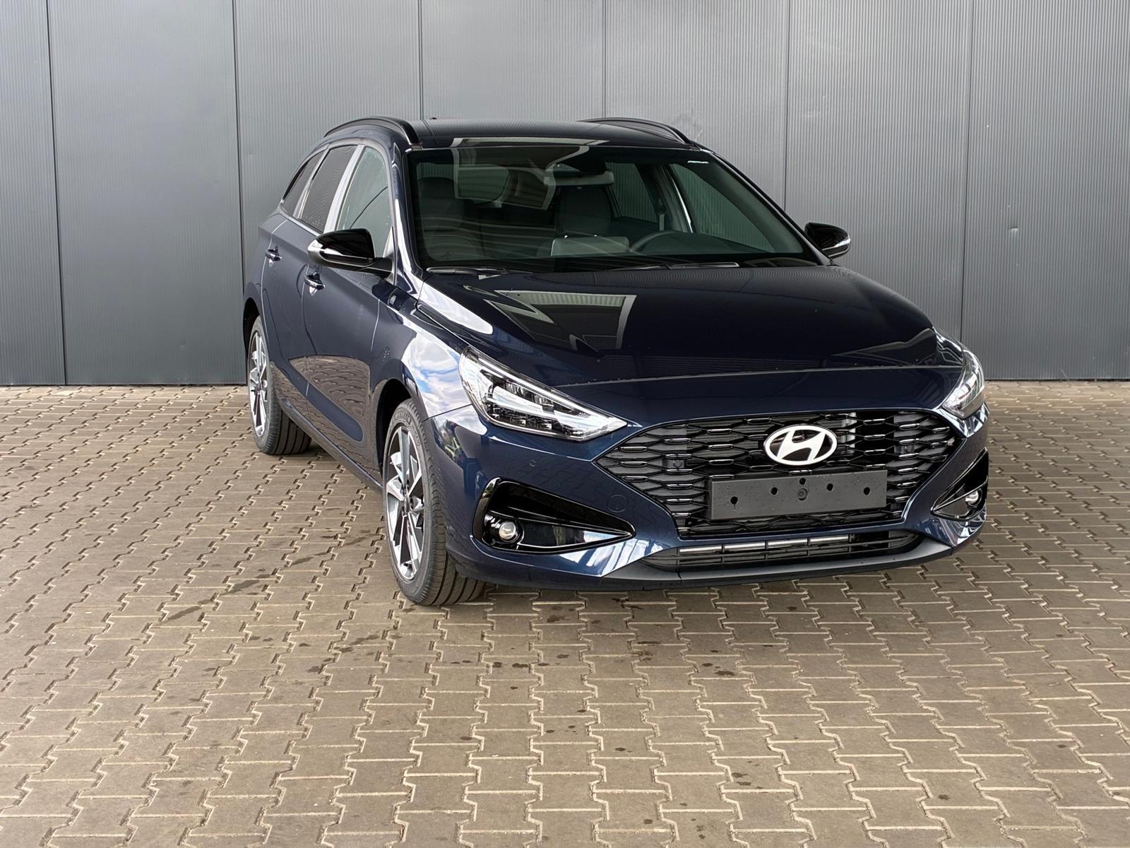 Hyundai i30 Wagon 1.0 T-GDI Comfort - Petrol - Automatic - 101 hp - 50 km