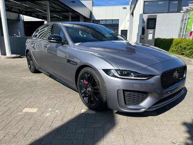 Jaguar XE 2.0d R-Dynamic S - Diesel - Automatic - 203 hp - 111.370 km