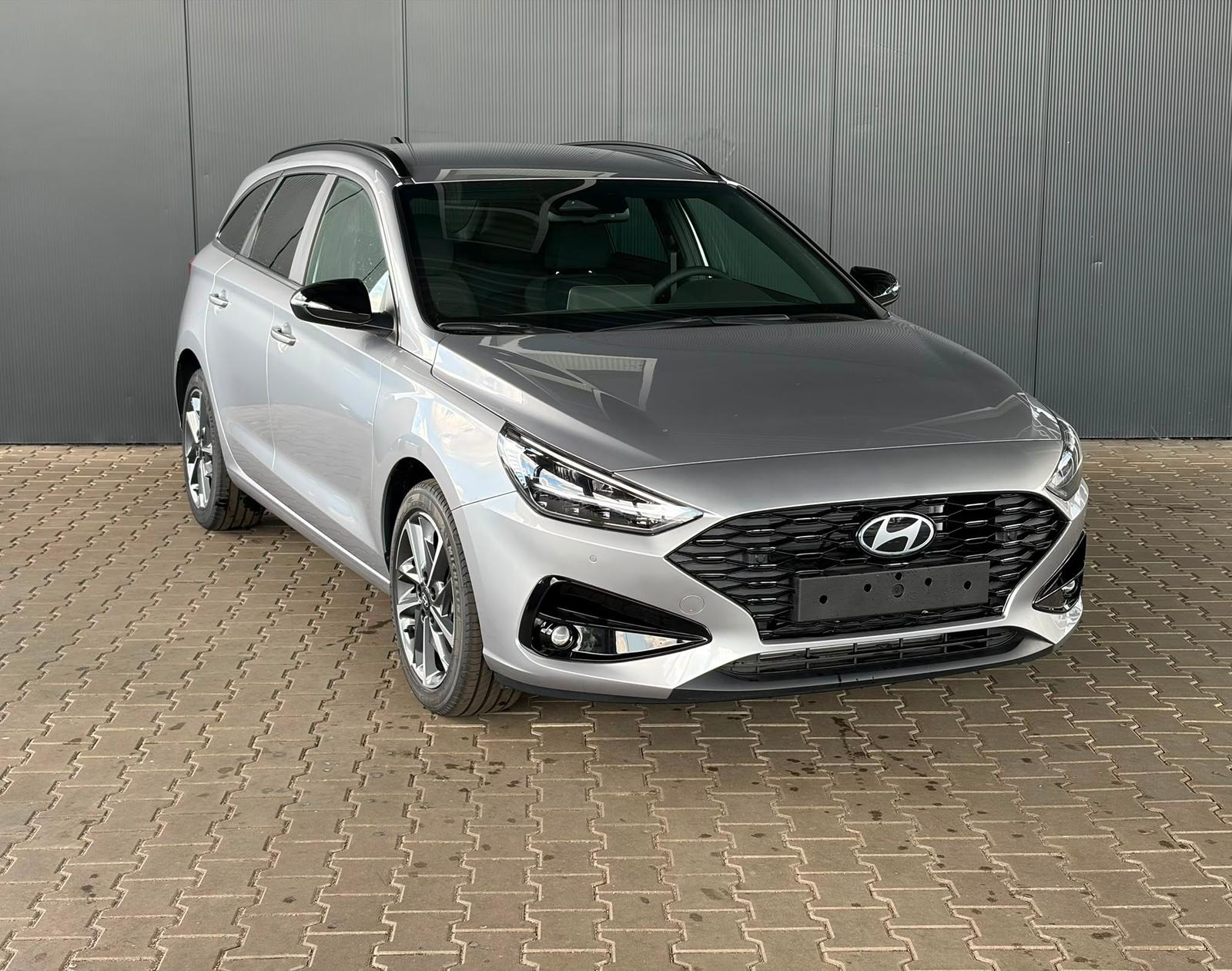 Hyundai i30 Wagon 1.0 Comfort - Petrol - Automatic - 101 hp - 50 km