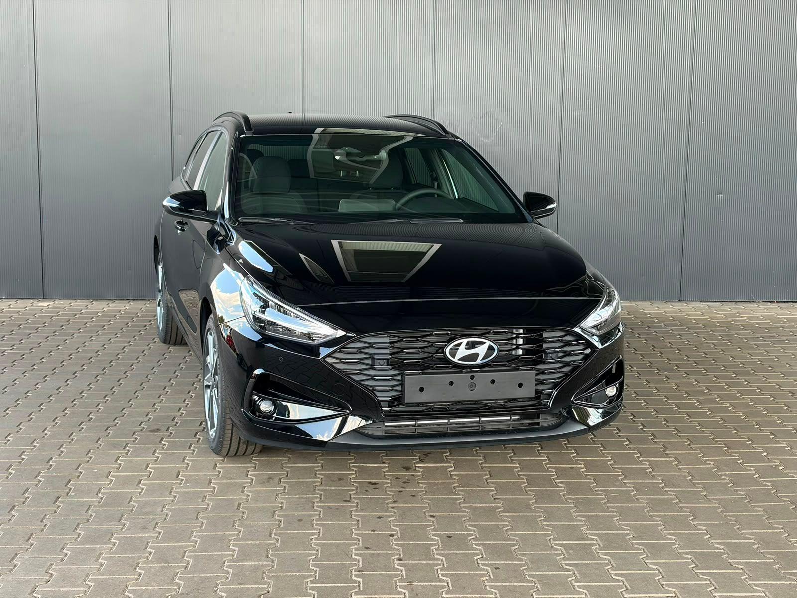 Hyundai i30 Wagon 1.0 Comfort - Petrol - Automatic - 101 hp - 50 km
