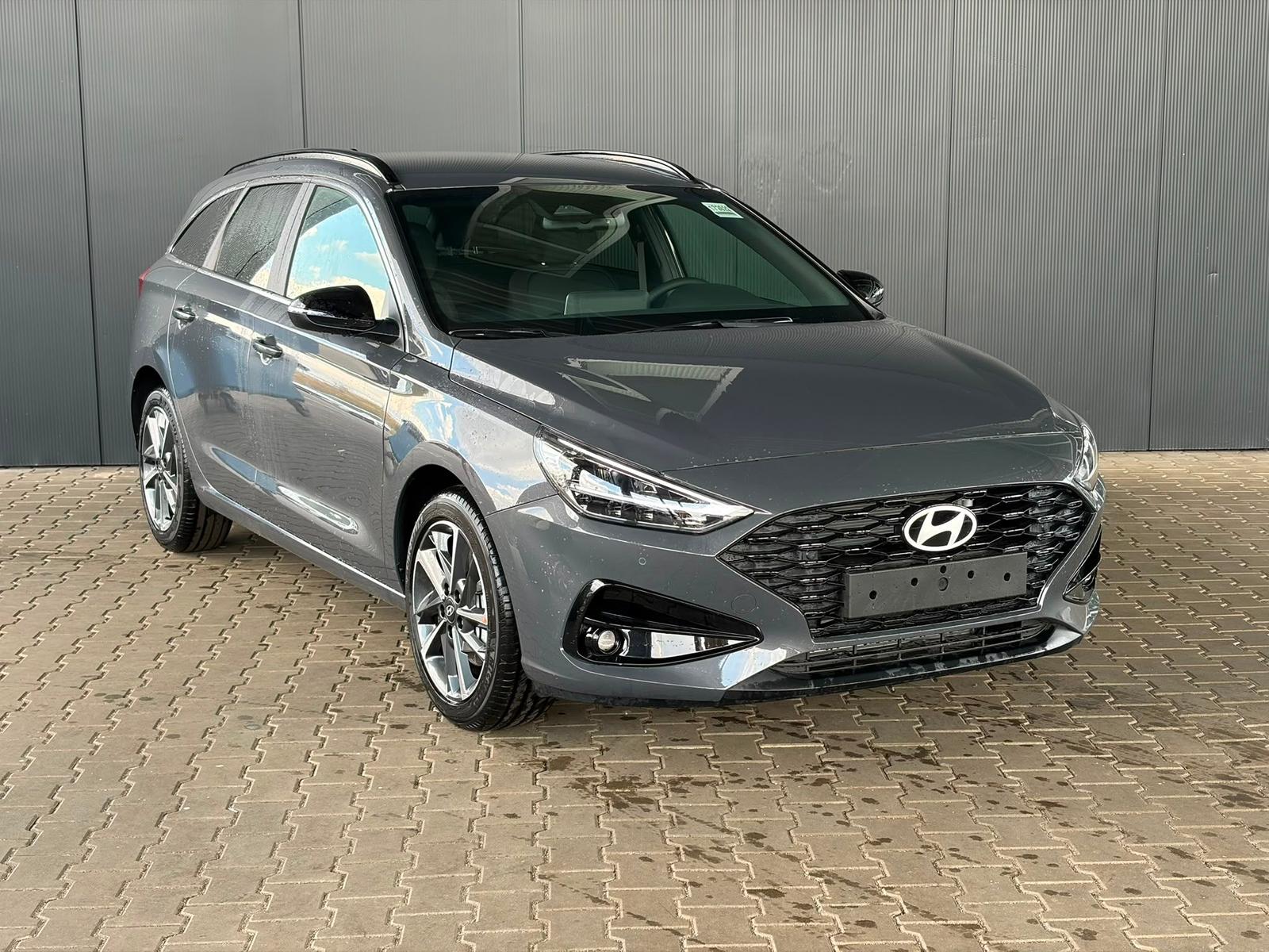 Hyundai i30 Wagon 1.0 Comfort - Petrol - Automatic - 101 hp - 50 km
