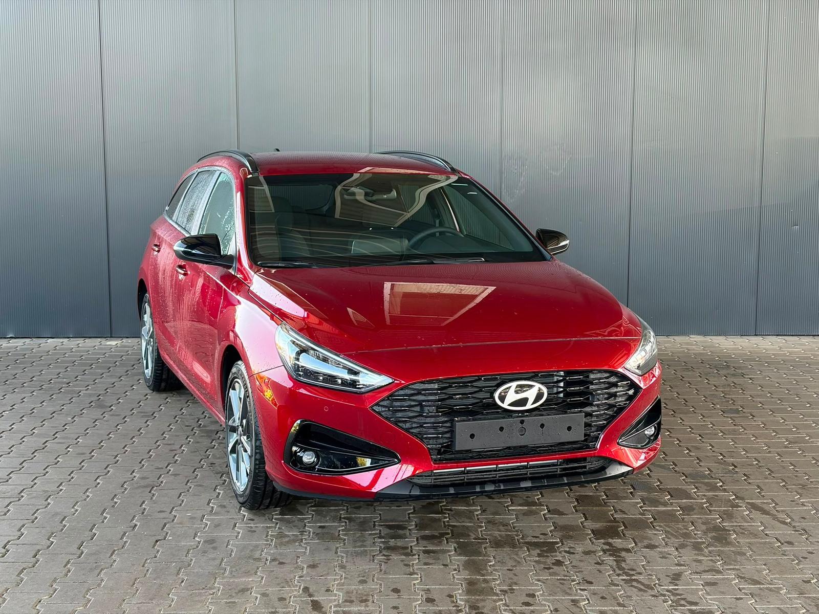 Hyundai i30 Wagon 1.0 T-GDI Comfort - Petrol - Automatic - 101 hp - 50 km