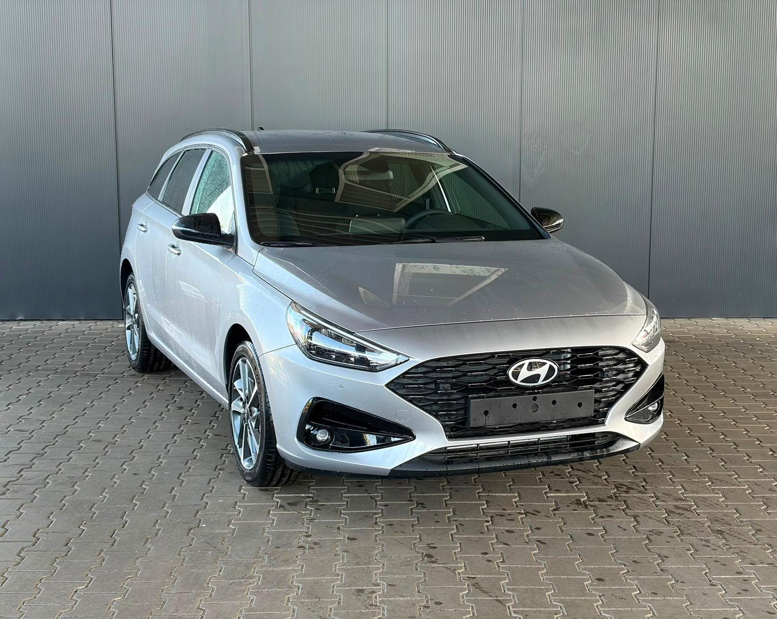 Hyundai i30 Wagon 1.0 Comfort - Petrol - Automatic - 101 hp - 50 km