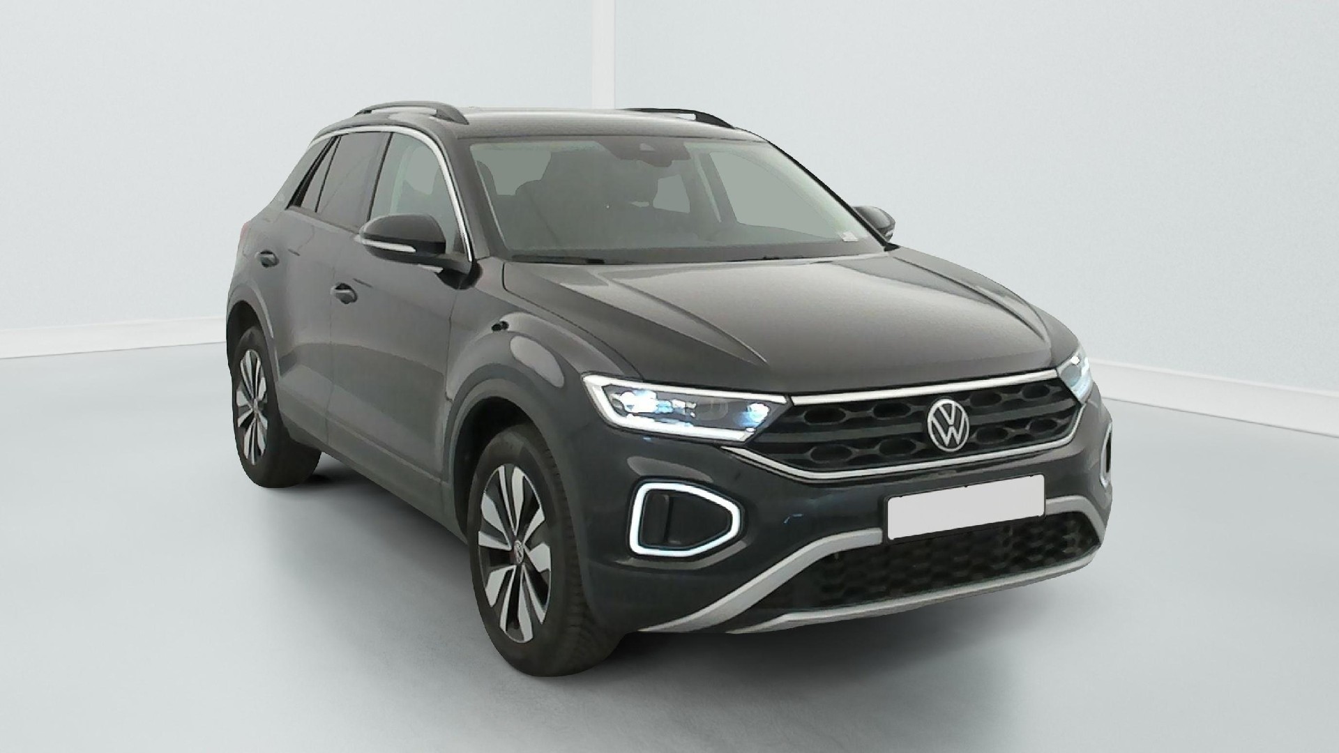 Volkswagen T-ROC 2.0 TDI Life Plus - Diesel - Automatic - 150 hp - 22.773 km