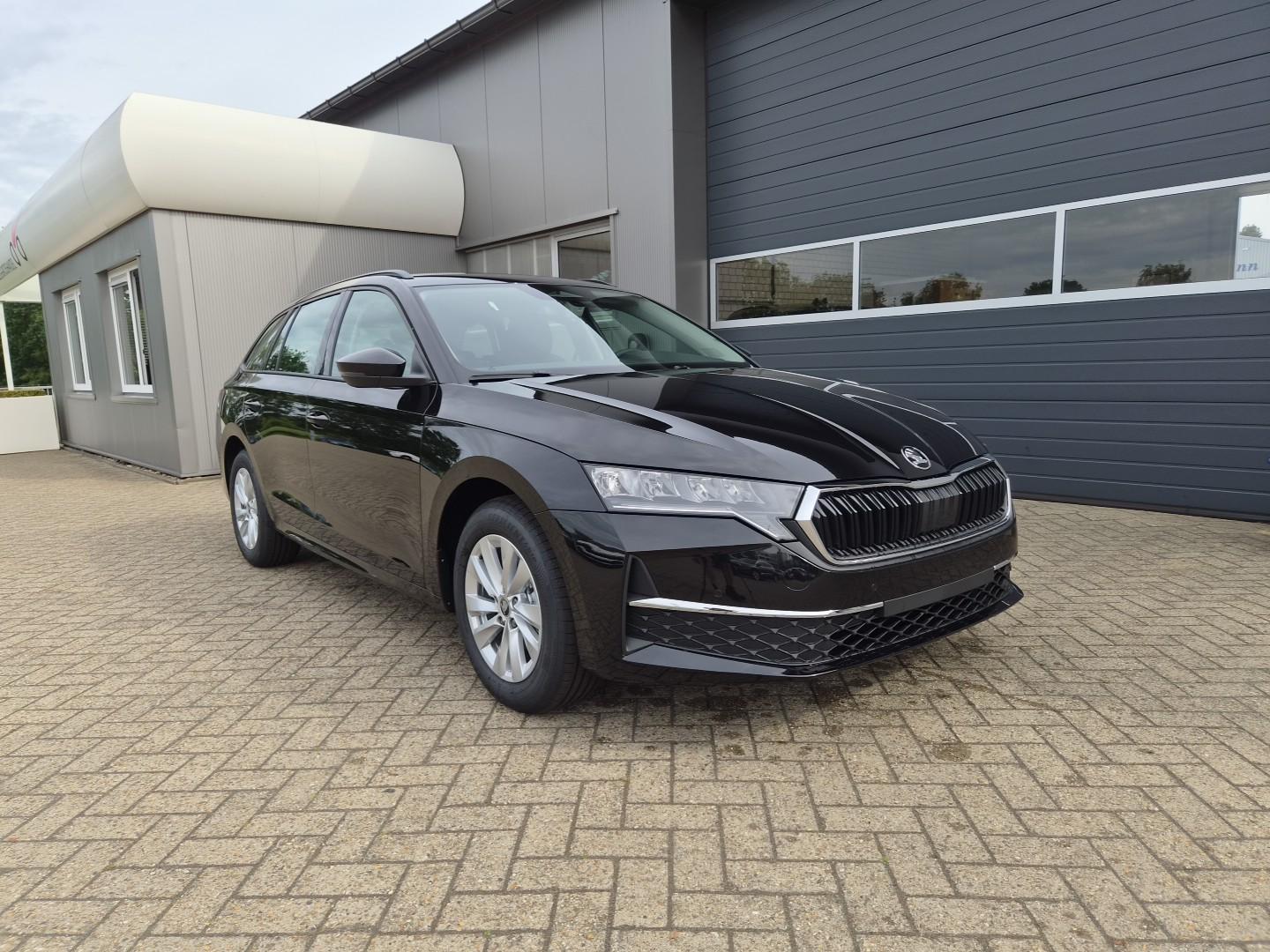 Skoda Octavia Combi 1.5 - Petrol - Automatic - 150 hp - 50 km