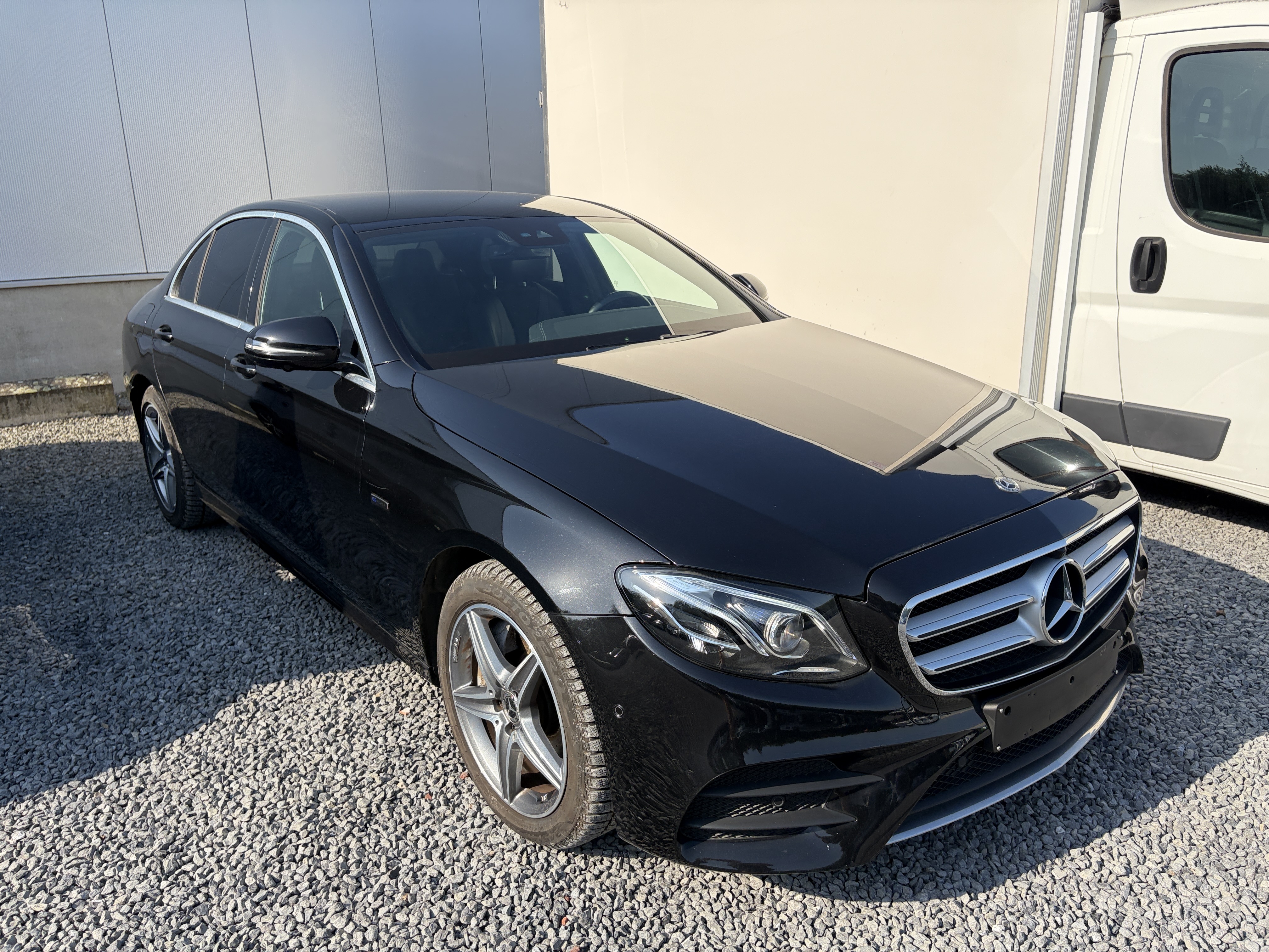 Mercedes-Benz E 300de - Hybrid - Automatic - 194 hp - 65.025 km