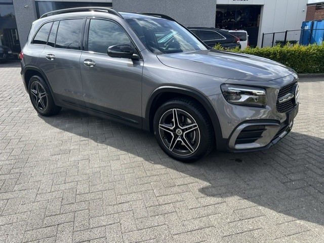 Mercedes-Benz GLB 200 AMG Line - Petrol - Automatic - 163 hp - 9.787 km