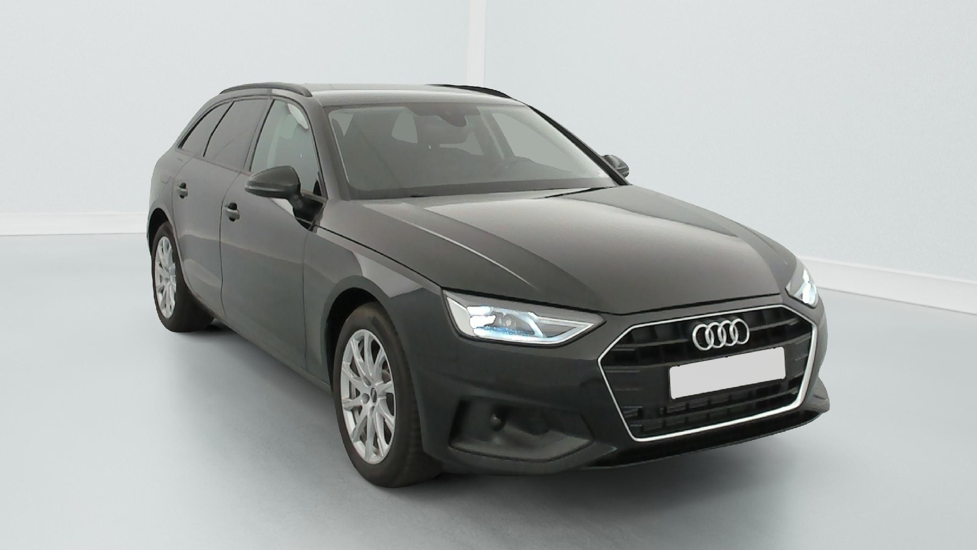 Audi A4 35 TFSI Design - Hybrid - Automatic - 150 hp - 33.688 km