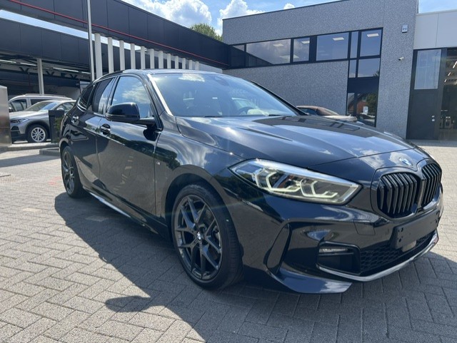 BMW 1 Series 116d M-Pack - Diesel - Manual - 116 hp - 16.771 km