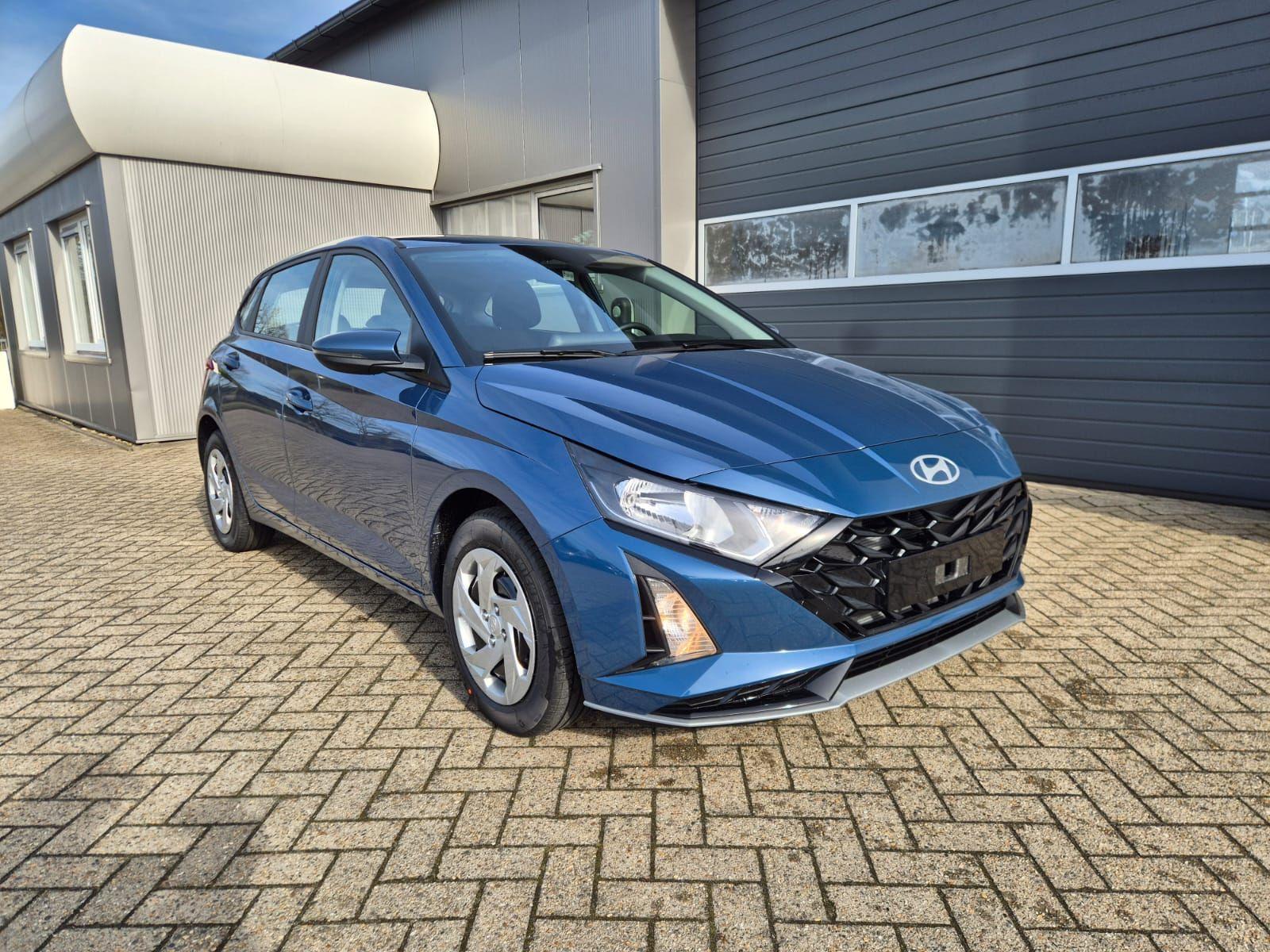 Hyundai i20 1.0 - Petrol - Automatic - 90 hp - 50 km