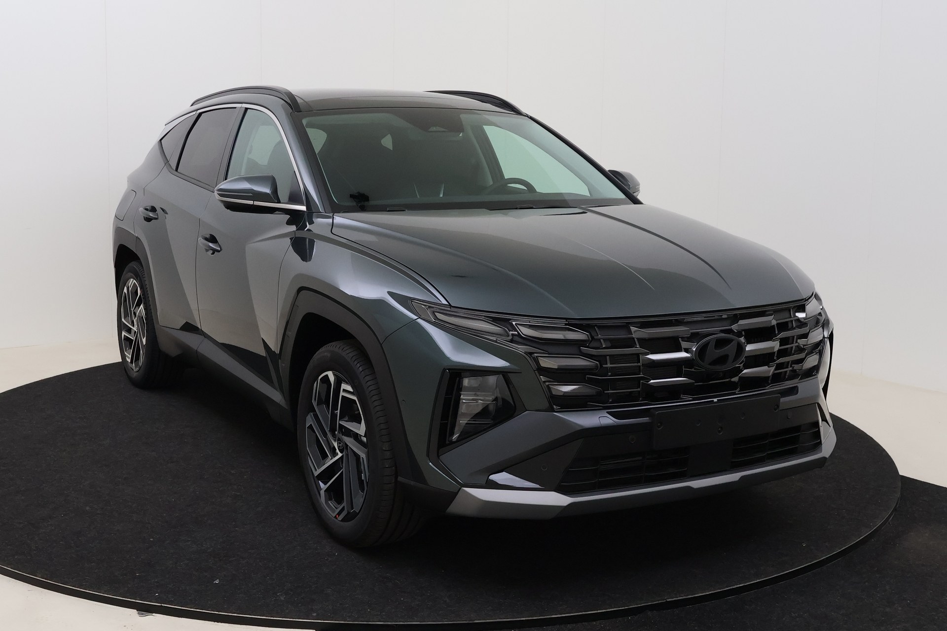 Hyundai Tucson 1.6 Shine - Hybrid - Automatic - 160 hp - 50 km