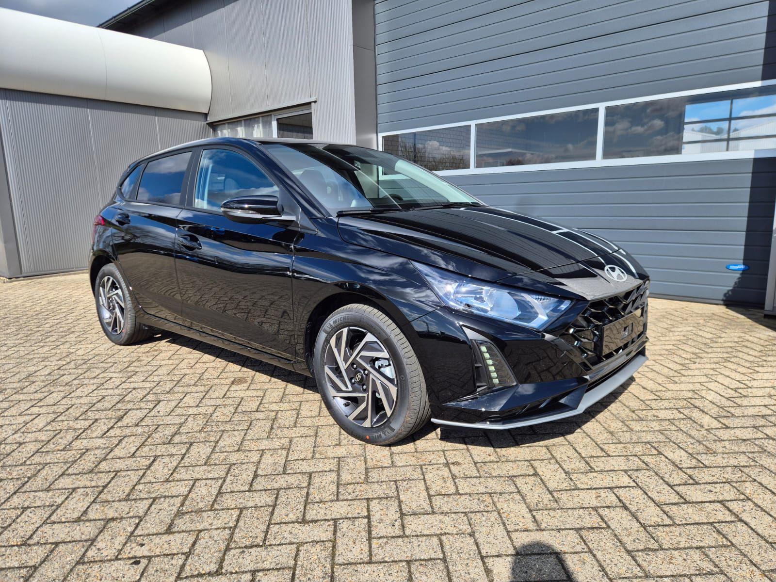 Hyundai i20 1.0 - Petrol - Automatic - 90 hp - 50 km