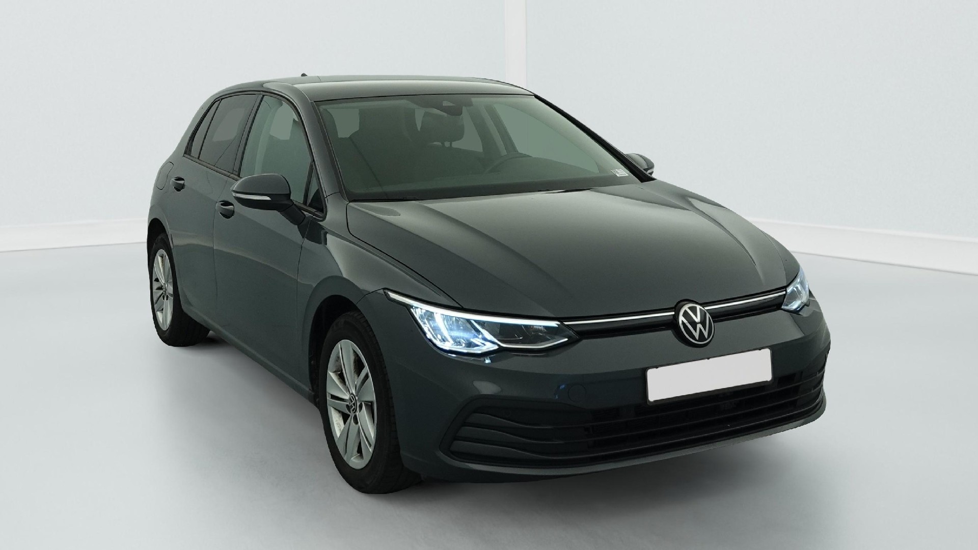Volkswagen Golf 1.5 TSI Life Business - Petrol - Manual - 131 hp - 42.912 km
