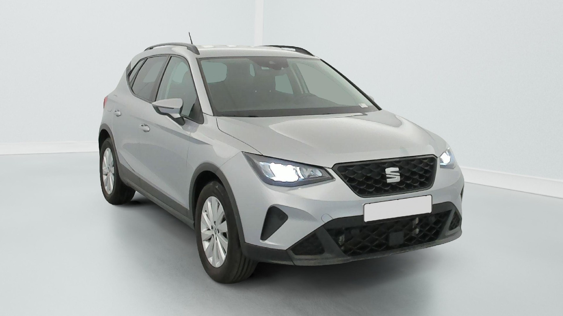 Seat Arona 1.0 TSI Business - Petrol - Automatic - 111 hp - 13.490 km