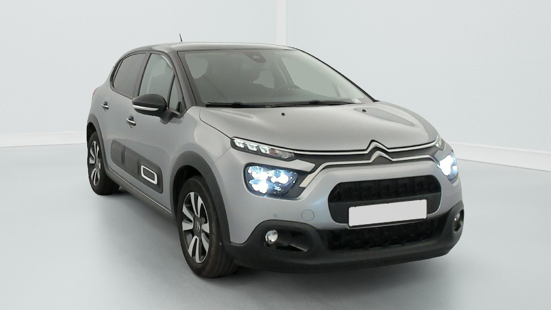 Citroën C3 1.2 Shine - Petrol - Manual - 111 hp - 16.674 km