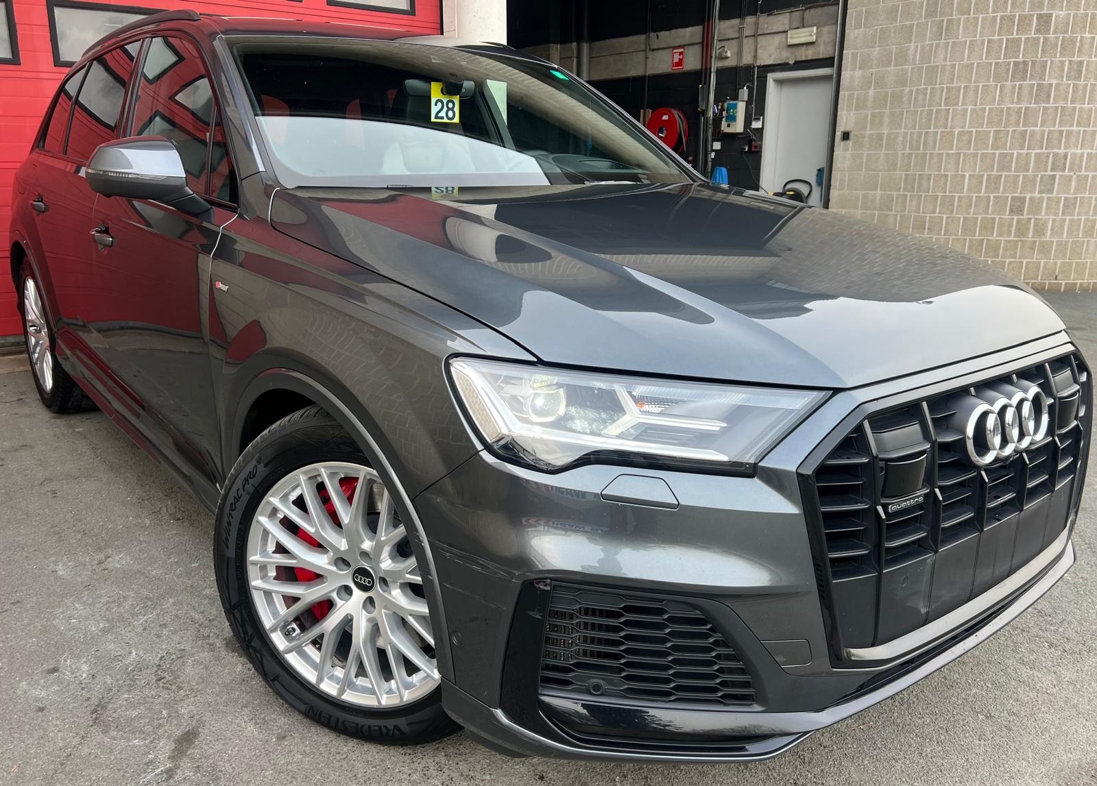 Audi Q7 55 TFSIe S Line - Quattro - Hybrid - Automatic - 340 hp - 146.972 km