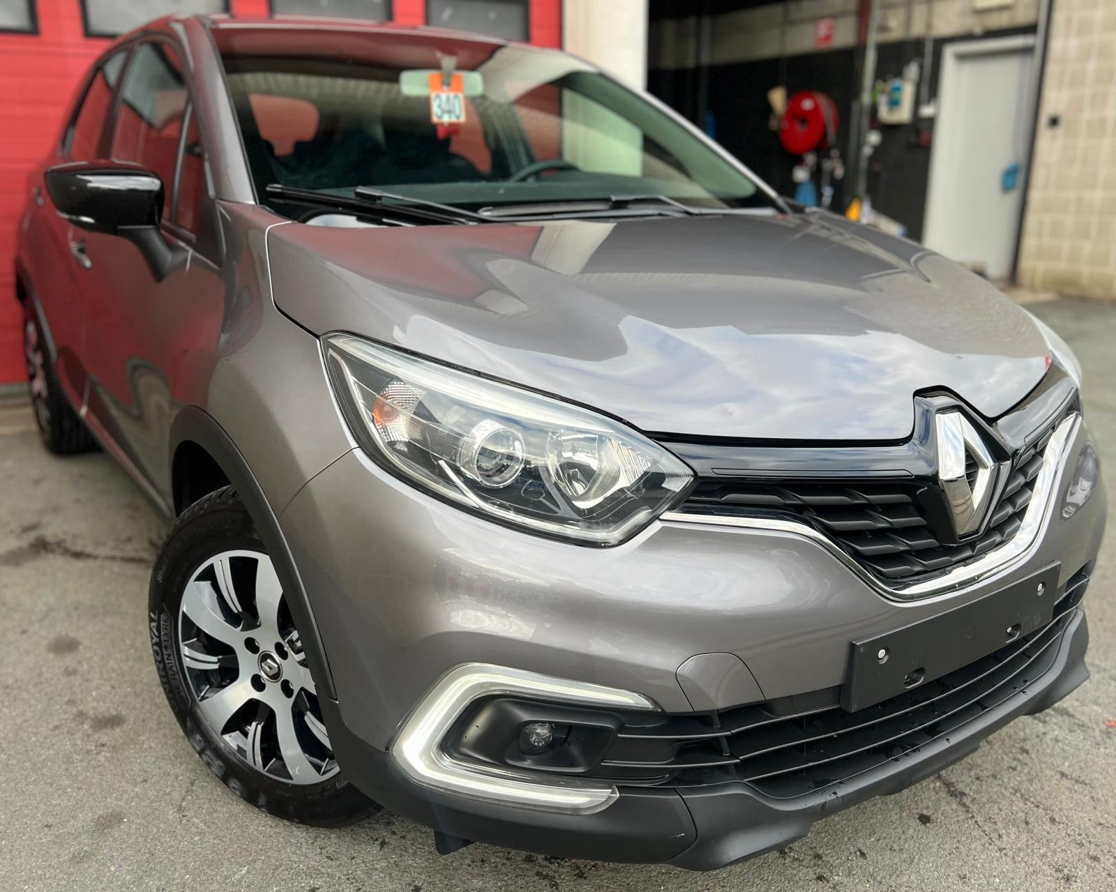 Renault Captur 0.9 TCe Zen - Petrol - Manual - 90 hp - 99.975 km