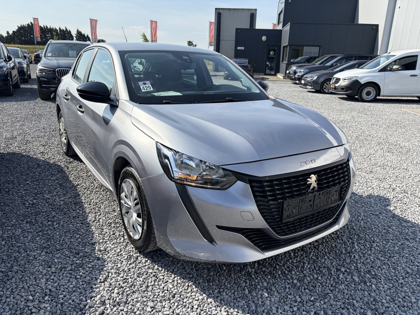 Peugeot 208 1.2i Like - Petrol - Manual - 75 hp - 122.201 km
