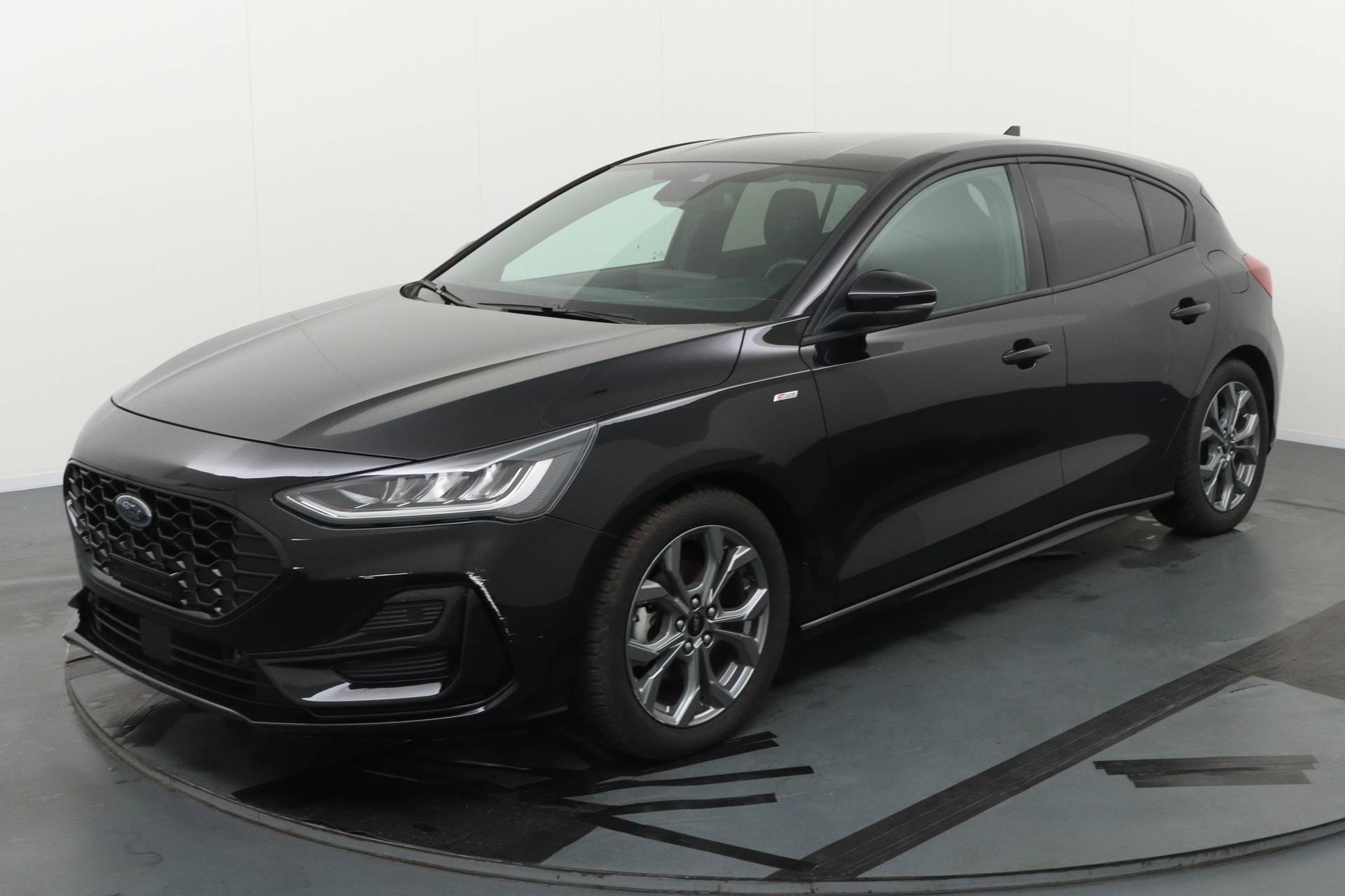 Ford Focus 1.0 EcoBoost ST Line - Petrol - Automatic - 155 hp - 29.076 km