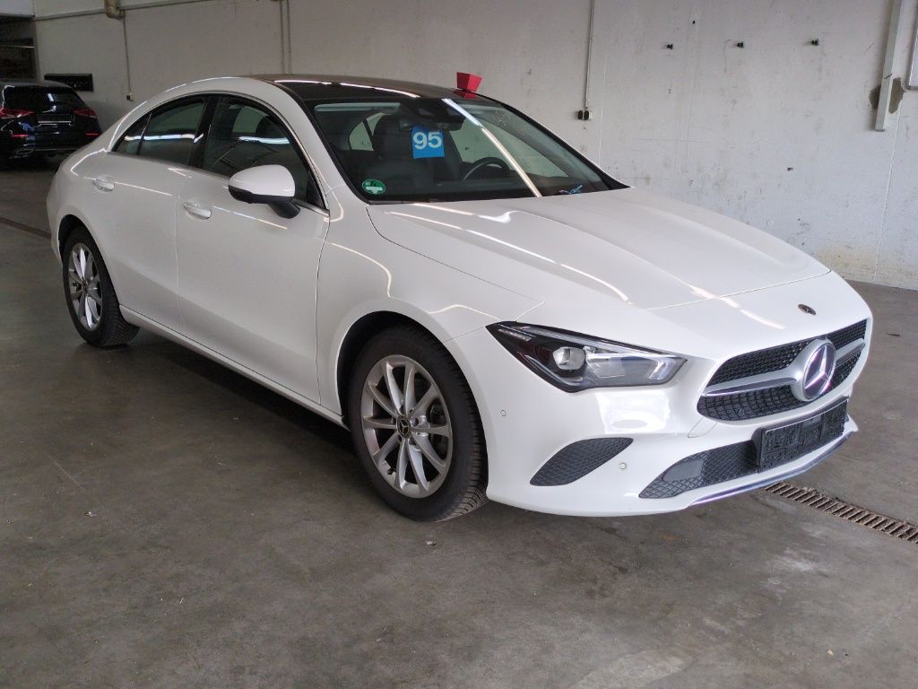 Mercedes-Benz CLA 180 - Petrol - Automatic - 136 hp - 31.468 km