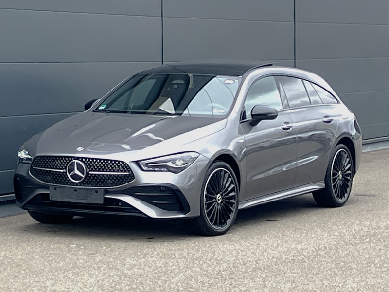 Mercedes-Benz CLA Shooting Brake 250e AMG Line - Hybrid - Automatic - 163 hp - 14.433 km