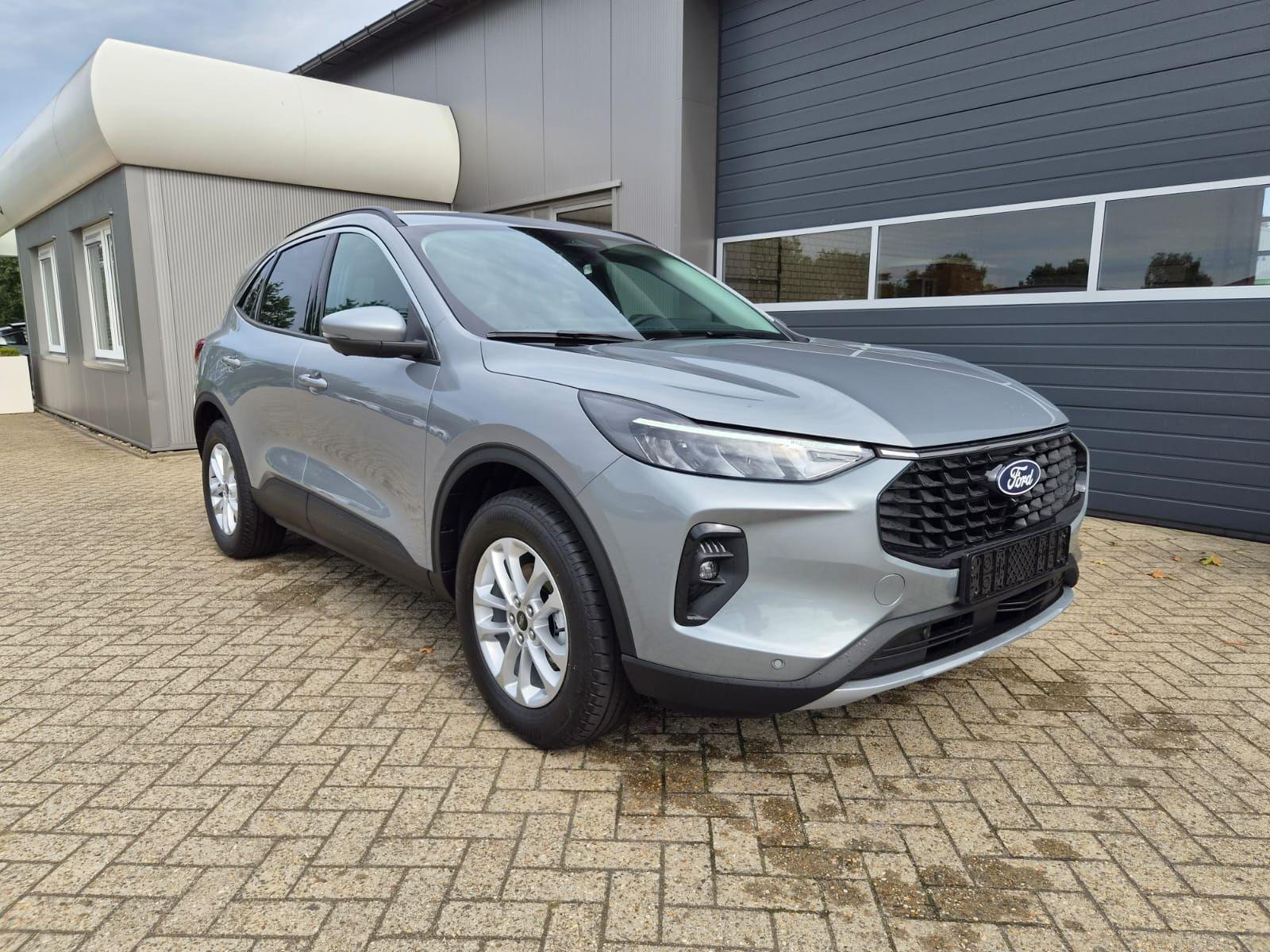 Ford Kuga 2.5 Titanium - Hybrid - Automatic - 243 hp - 50 km