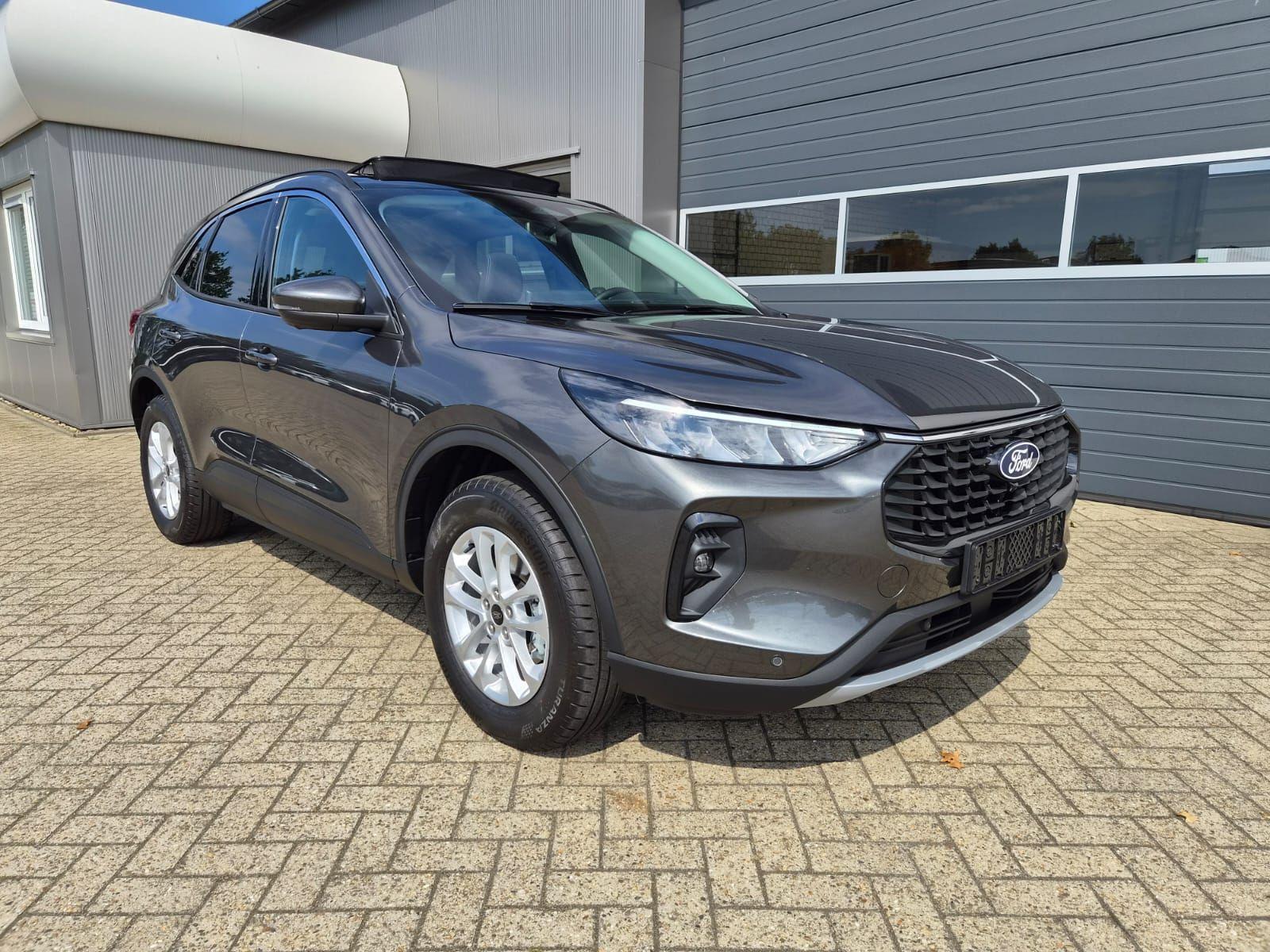 Ford Kuga 2.5 Titanium - Hybrid - Automatic - 243 hp - 50 km