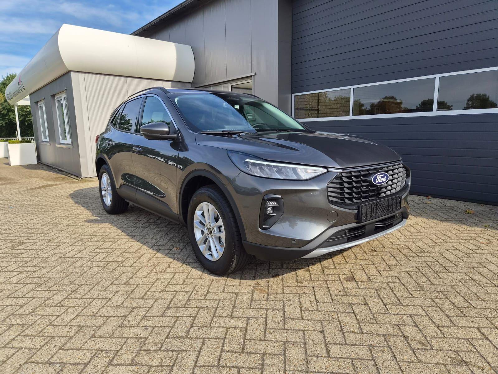 Ford Kuga 2.5 Titanium - Hybrid - Automatic - 243 hp - 50 km