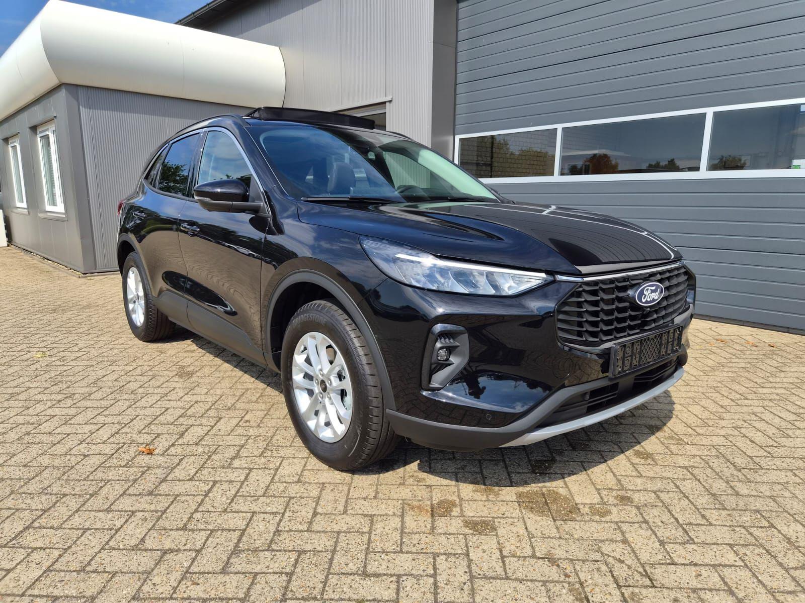Ford Kuga 2.5 Titanium - Hybrid - Automatic - 243 hp - 50 km