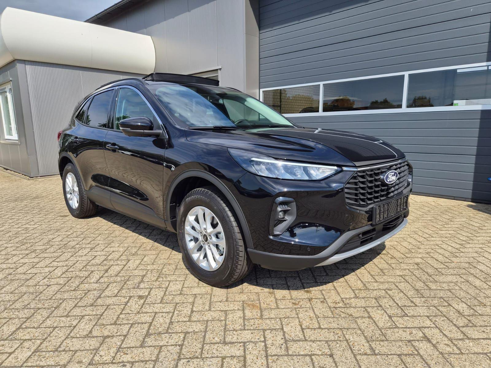 Ford Kuga 2.5 Titanium - Hybrid - Automatic - 243 hp - 50 km